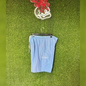 RAULPH LAUREN POLO CLUB SWIM SUIT💙
Size Medium- Fits Overaized
9/10 Condition💙